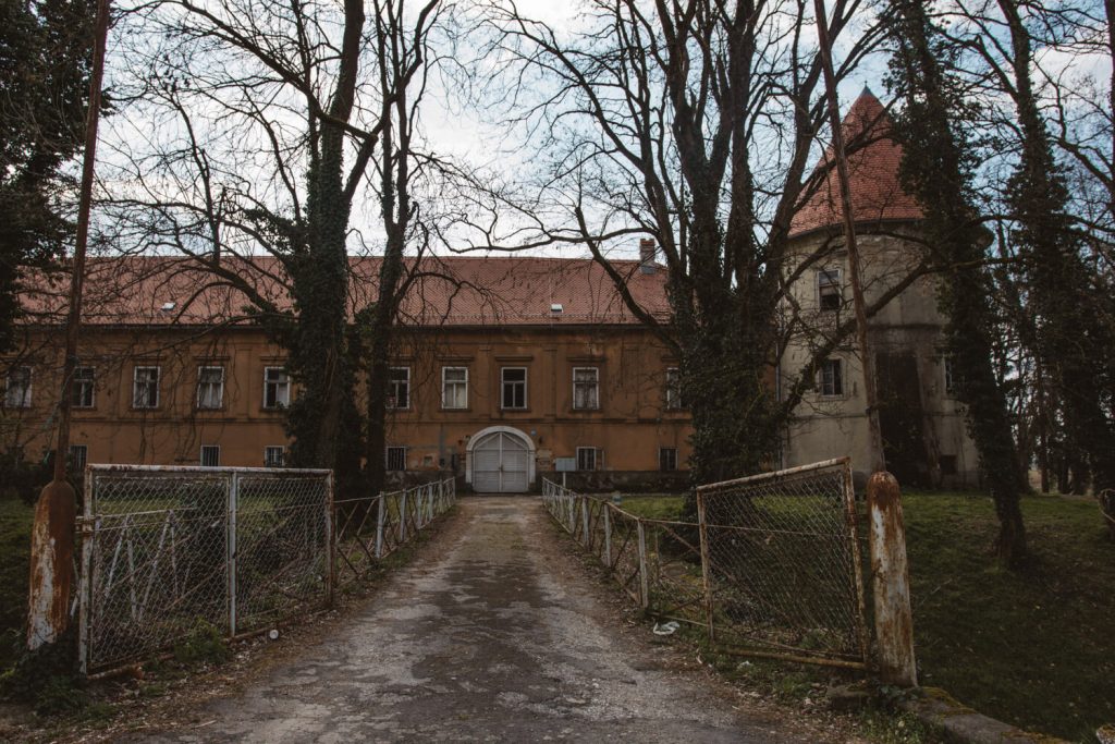 Zagreb Engagement Photosession