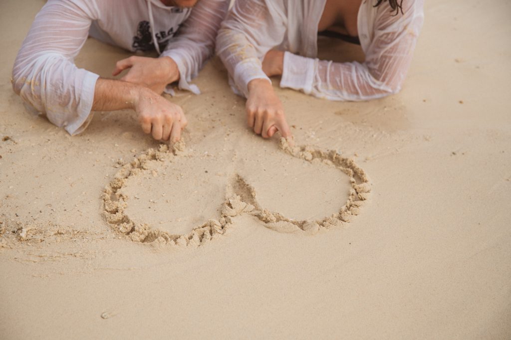 seychelles romantic beach photoshoot